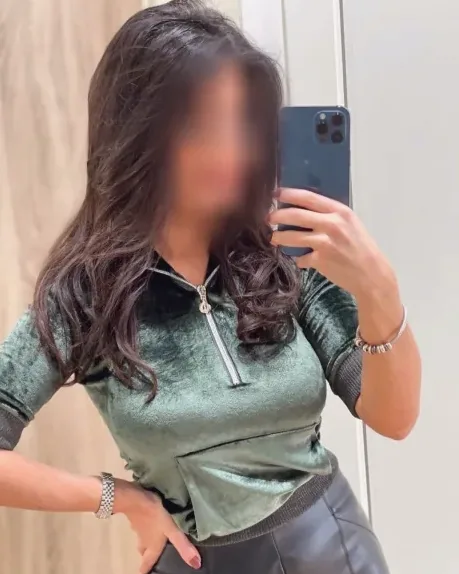 Cara, 28