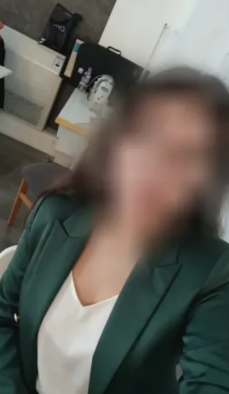 Daniela, 27