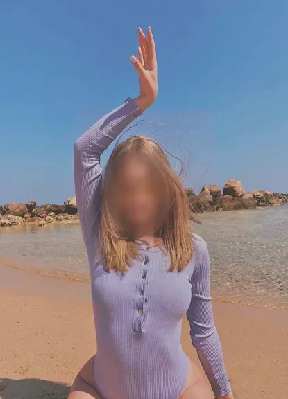 Elif, 27