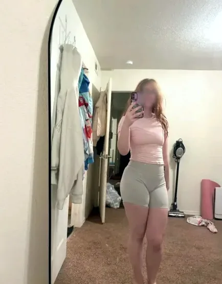 Manuela, 30