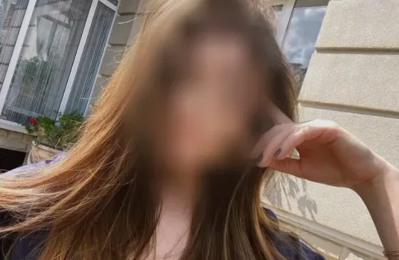 Merve, 19
