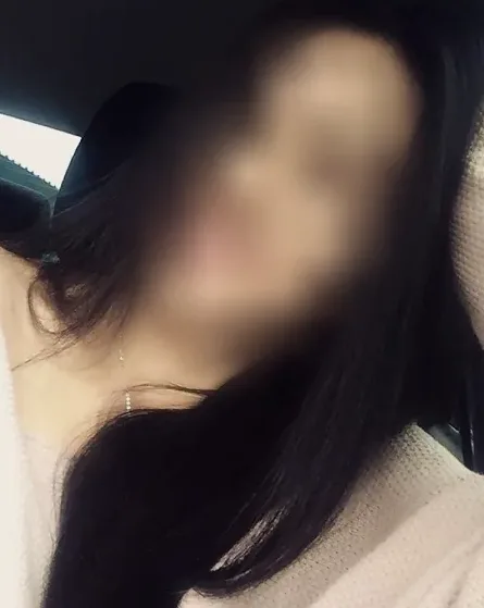 Yasmin, 34
